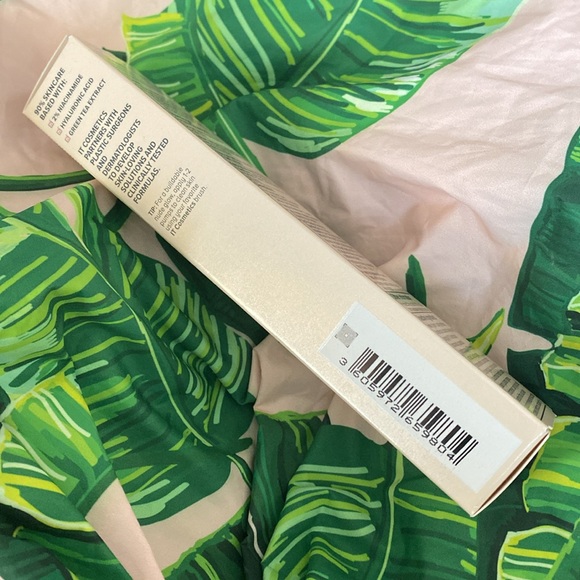 NEW it Cosmetics CC+ Nude Glow in Fair Light - Picture 6 of 7